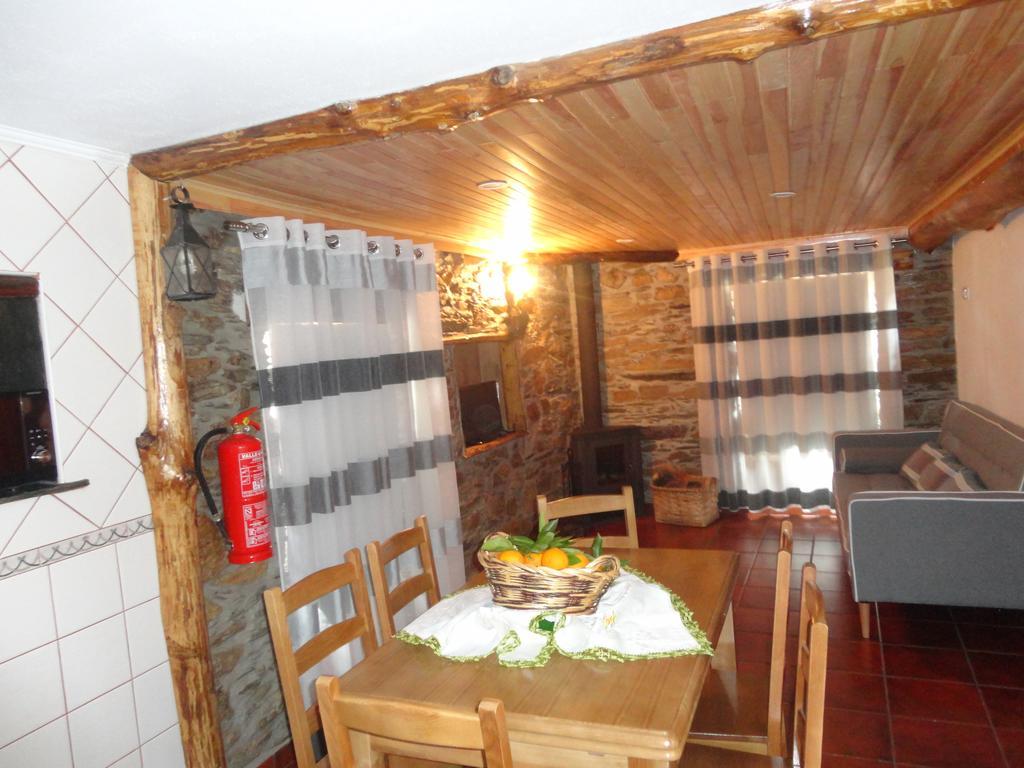 Abrigo Do Outeiro - Serra Da Estrela Cabeca Bagian luar foto